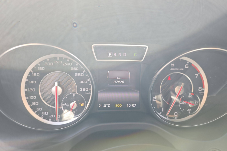 奔驰GLA AMG 2015款 AMG GLA 45 4MATIC中控内饰7002