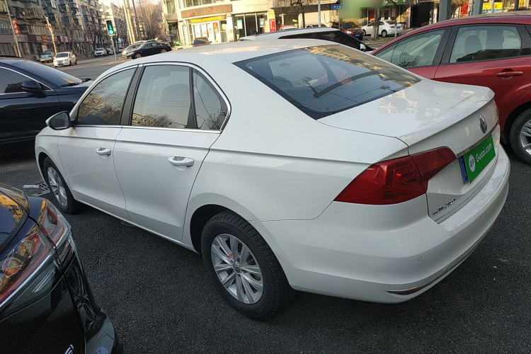 大众 宝来 2018款 1.5L 自动时尚型车身外观4