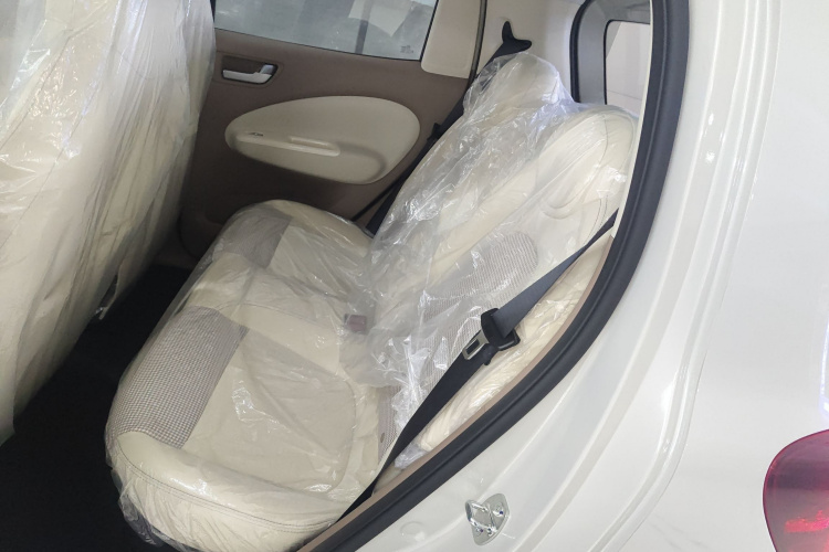 五菱汽车 宏光MINIEV 2025款 四门版 进阶款中控内饰21