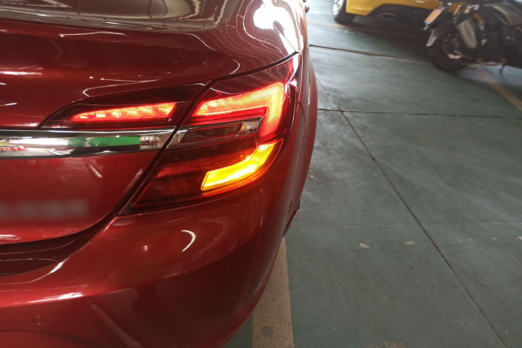 别克 君威 2014款 2.0L 精英时尚型车身外观6006