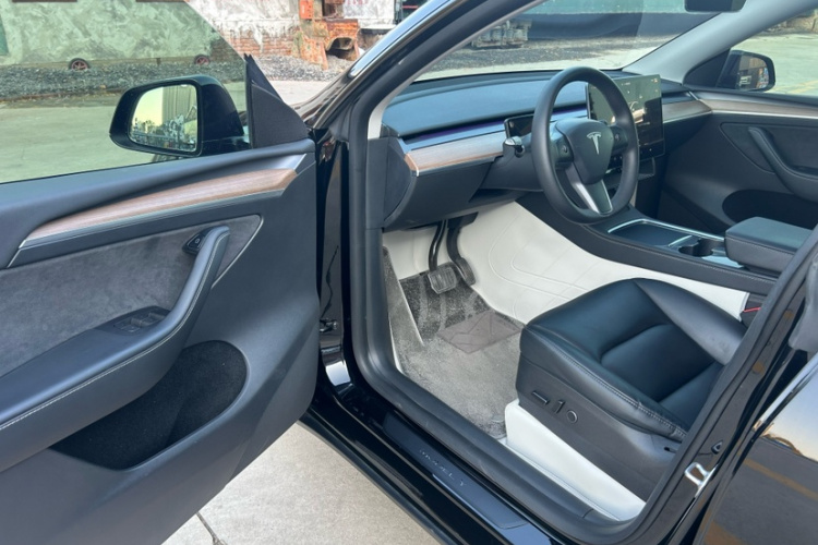 特斯拉 Model Y 2022款 后轮驱动版车身外观6001