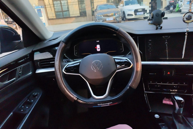 大众 帕萨特 2024款 380TSI 龙腾版中控内饰13