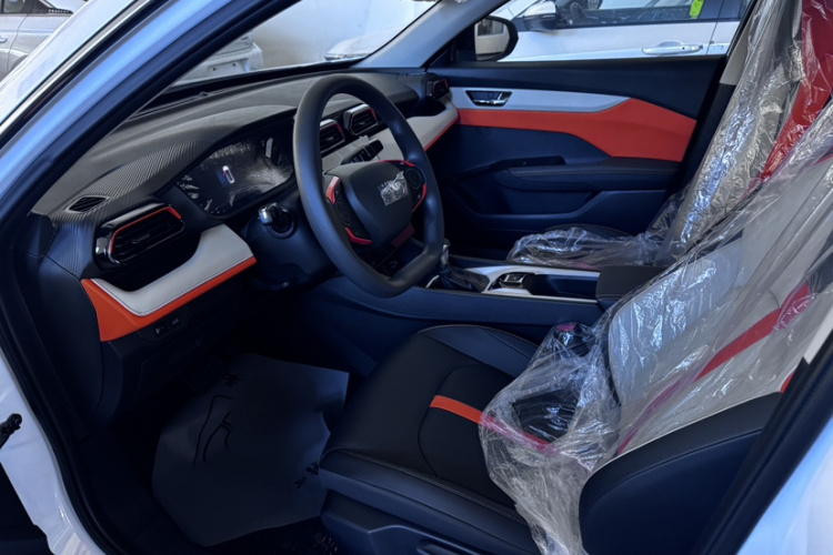 东风风神 奕炫 2025款 1.5L 荣耀版中控内饰7002