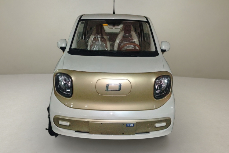 奔腾小马 2026款 222km 炫彩马车身外观2