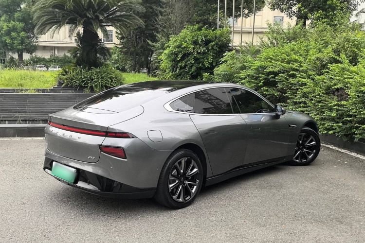 小鹏P7 2020款 670N车身外观6005