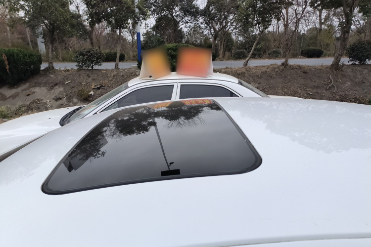 别克 君威 2019款 20T 精英型 国VI局部细节57