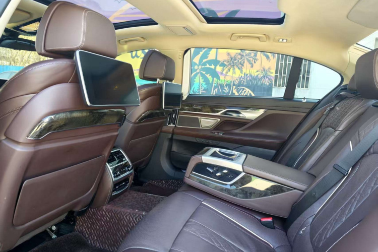 宝马7系 2018款 730Li 尊享型 卓越套装中控内饰7004