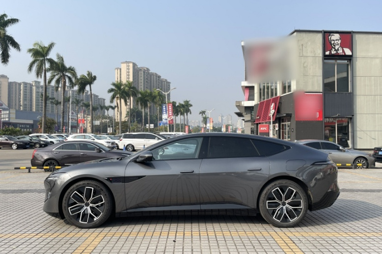 阿维塔12 2024款 700 三激光后驱奢享版车身外观6008