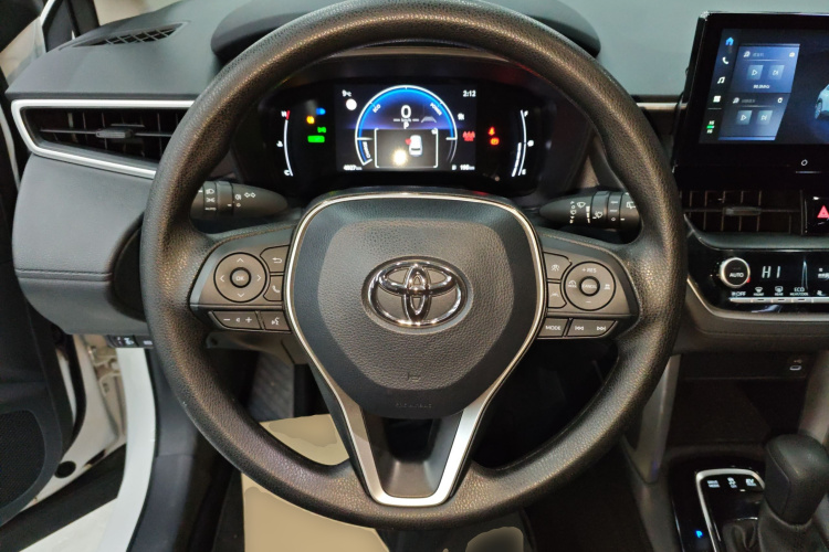 丰田 锋兰达 2023款 2.0L 智能电混双擎 领先版中控内饰13