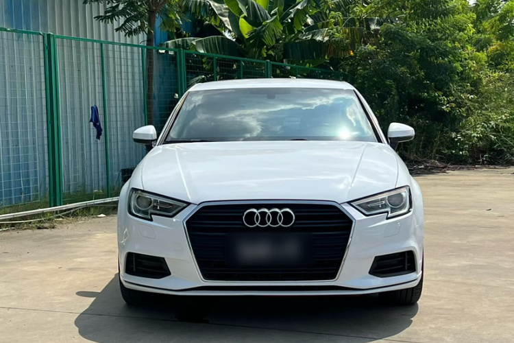 奥迪A3 2018款 30周年年型 Limousine 35 TFSI 进取型车身外观6006