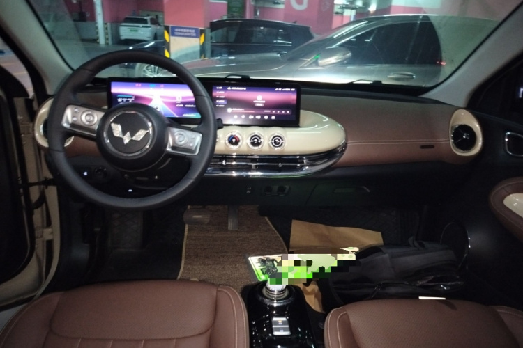 五菱汽车 五菱缤果 2023款 333km 灵犀互联+款中控内饰12