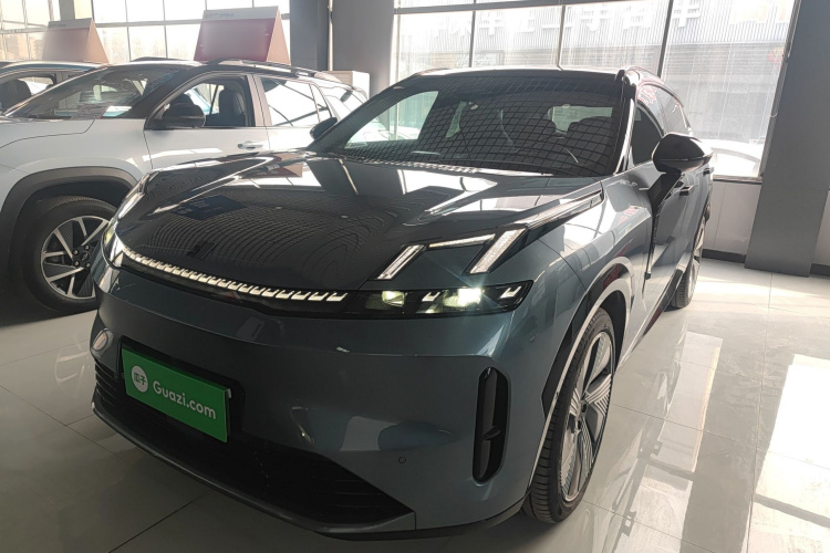 领克08 EM-P 2025款 245km 超长续航Halo车身外观1