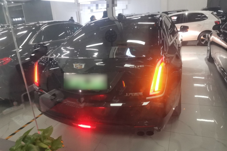 凯迪拉克CT6 PLUG-IN 2017款 30E 领先型车身外观6