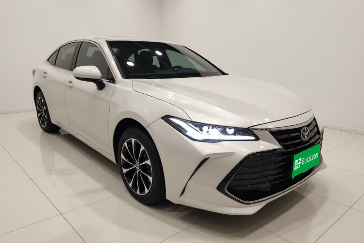 丰田 亚洲龙 2023款 2.0L 豪华版车身外观3