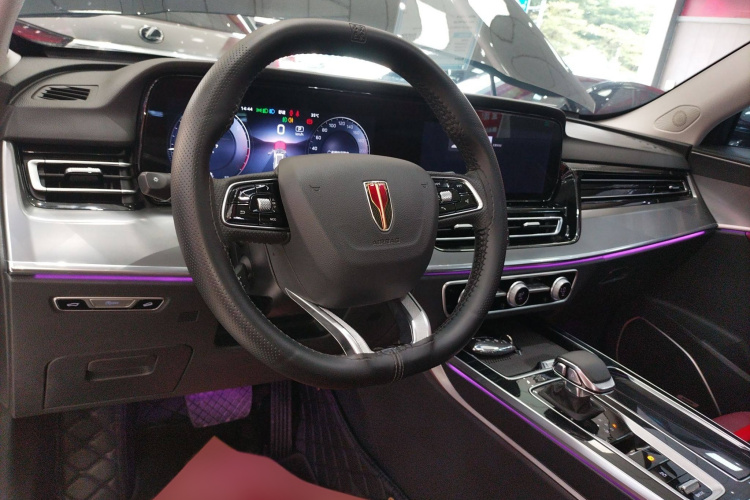 红旗HS5 2023款 2.0T 旗享Pro版中控内饰7002