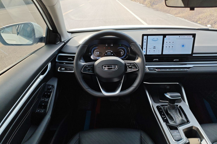 吉利汽车 帝豪 2023款 第4代冠军版 1.5L CVT尊贵型局部细节13