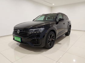 大众 途锐 2022款 3.0TSI 锐享版 曜黑运动套装