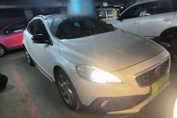 沃尔沃V40 2014款 Cross Country T5 AWD 智雅版车身外观3