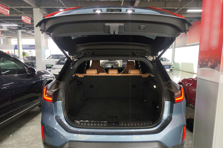 蔚来ES6 2020款 600KM 运动版机舱底盘23