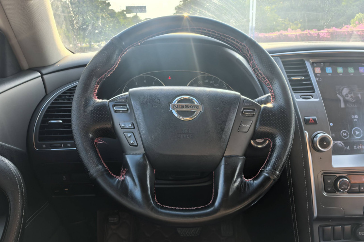 日产 途乐（平行进口）中控内饰7006