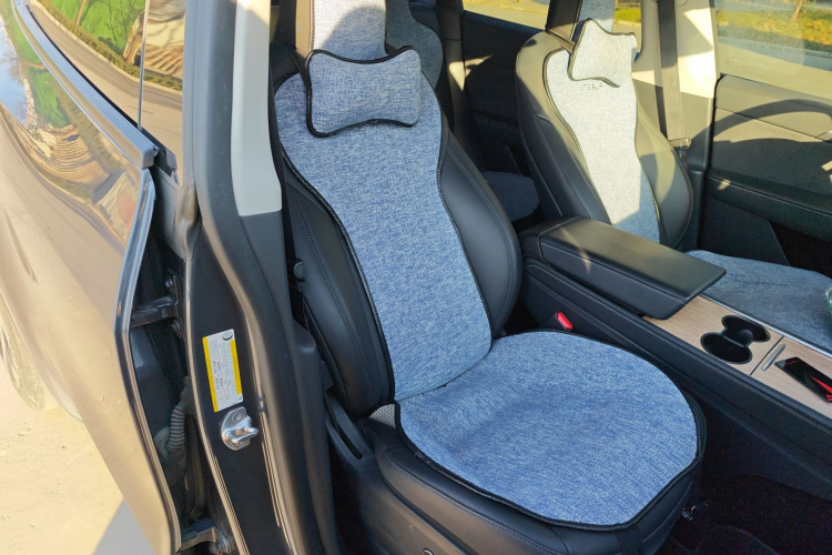 特斯拉 Model Y 2021款 长续航全轮驱动版局部细节41