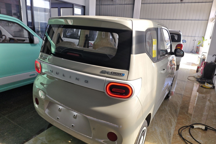 五菱汽车 宏光MINIEV 2024款 第三代 215km 青春版车身外观6005