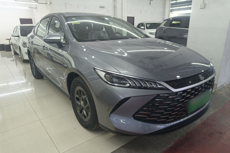 比亚迪 秦PLUS 2025款 DM-i 智驾版 55KM领先型车身外观6002