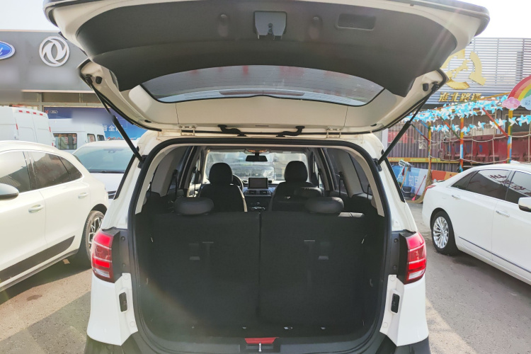 北汽威旺M60 2017款 1.5T CVT钻石版局部细节23