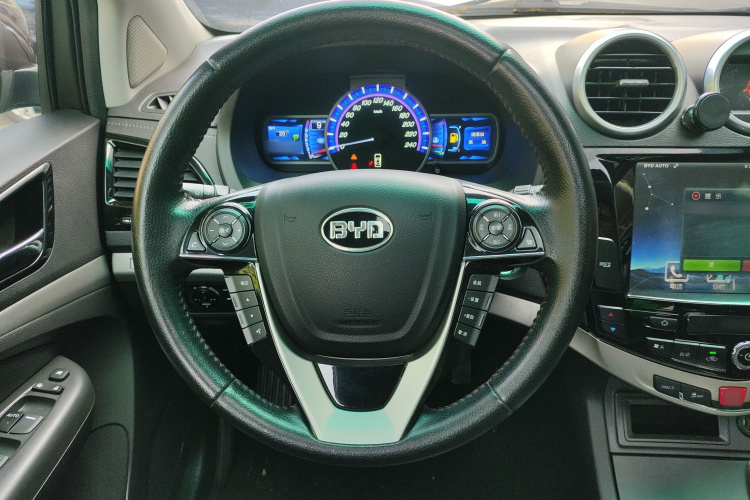 比亚迪S7 2015款 2.0T 自动尊贵型局部细节13