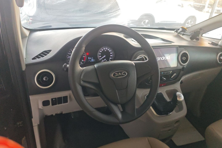 江淮瑞风 瑞风M3 2019款 PLUS 创客版 1.8L 豪华型中控内饰13