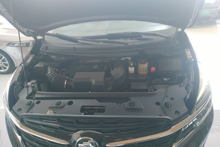 别克GL8 2022款 陆上公务舱 652T 尊贵型机舱底盘24