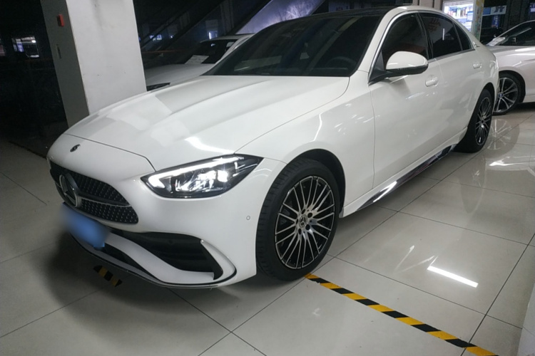 奔驰C级 2023款 改款二 C 260 L 运动版车身外观4