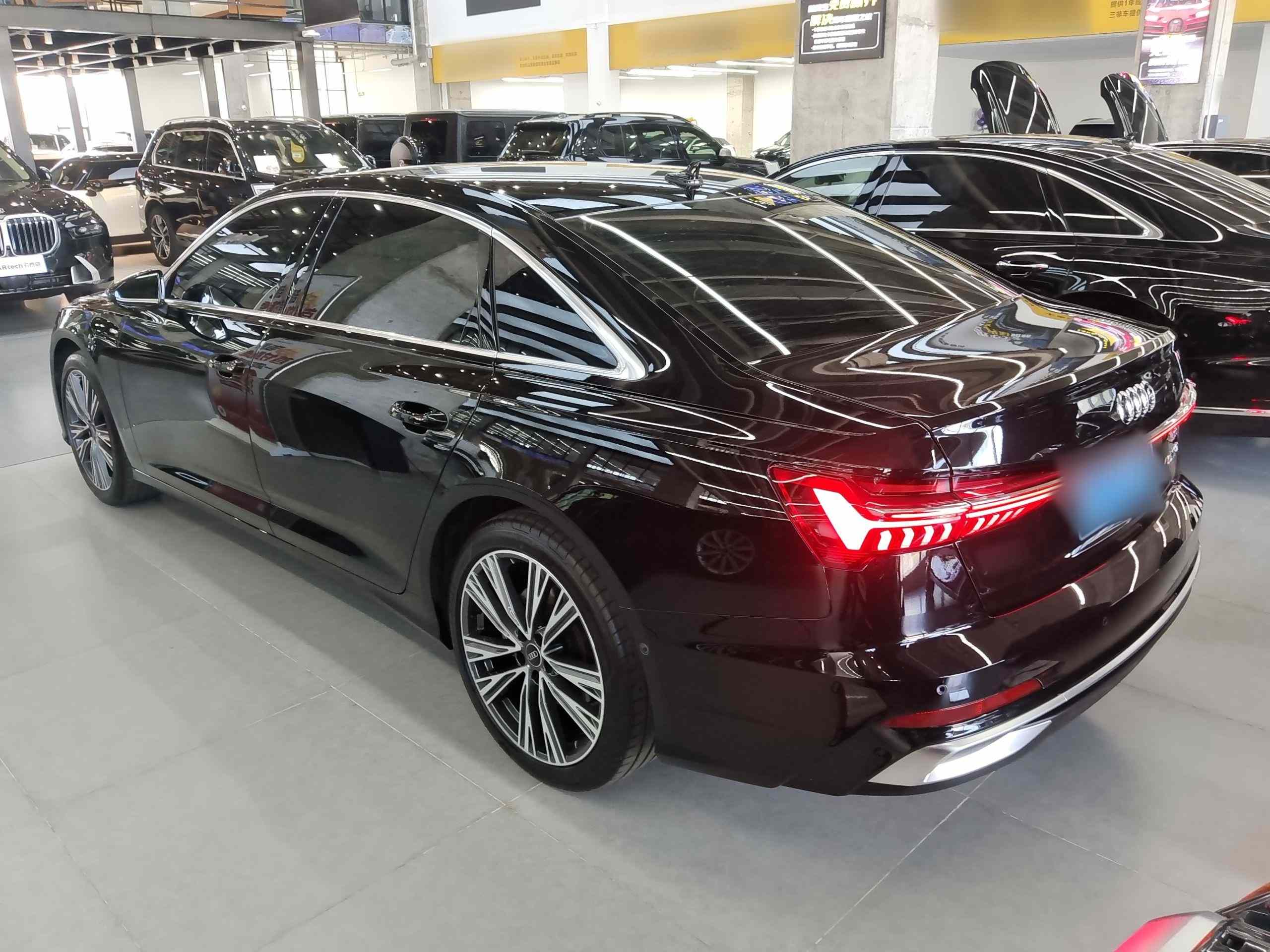 奥迪A6L 2026款 45 TFSI 臻选动感型(3)