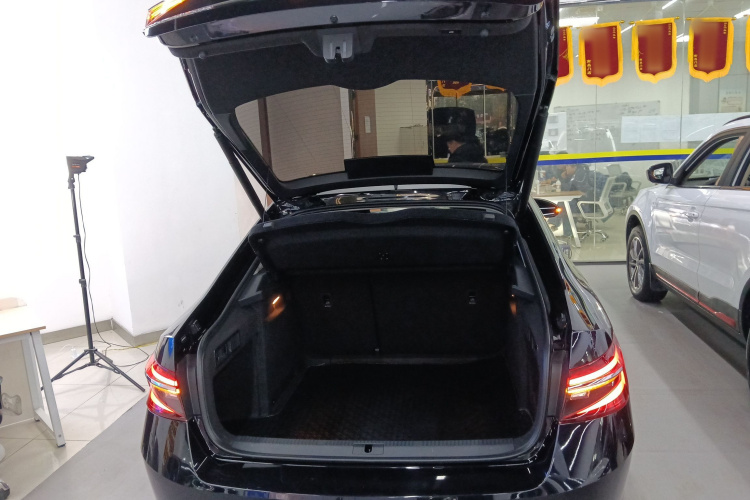 斯柯达 速派 2023款 改款 TSI280 DSG尊享版机舱底盘23