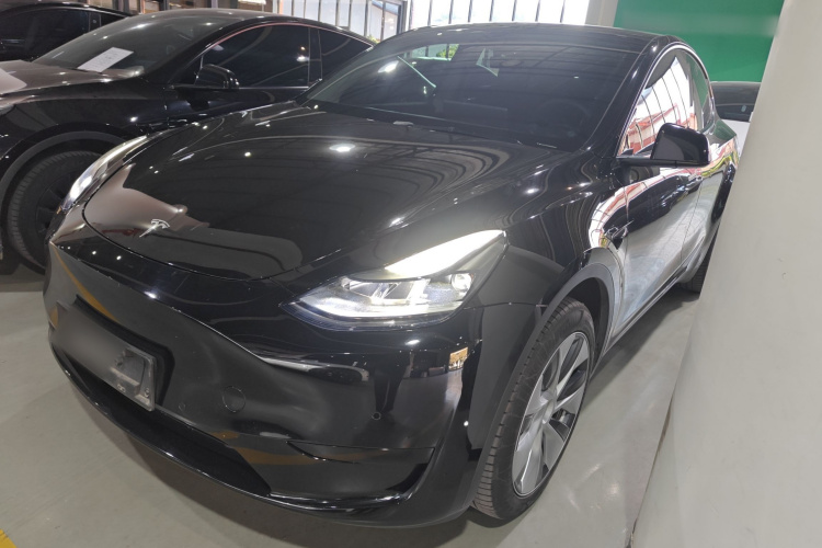 特斯拉 Model Y 2022款 改款 后轮驱动版车身外观1
