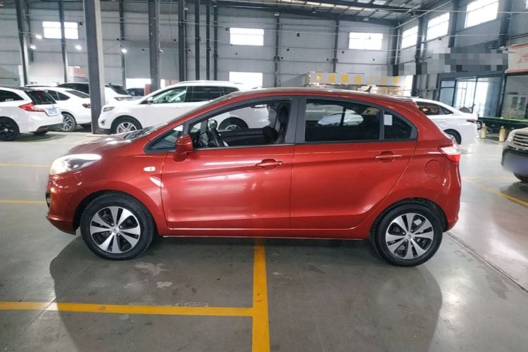 凯翼C3R 2015款 1.5L 手动金钻版车身外观4