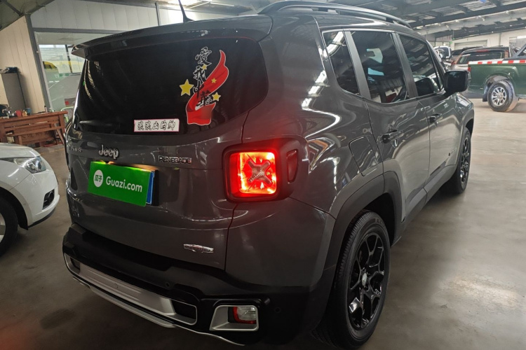 Jeep 自由侠 2017款 180T 自动高能版车身外观7