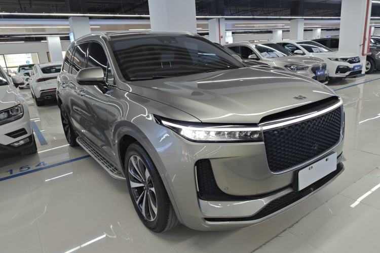 理想汽车 理想ONE 2020款 增程6座版车身外观3