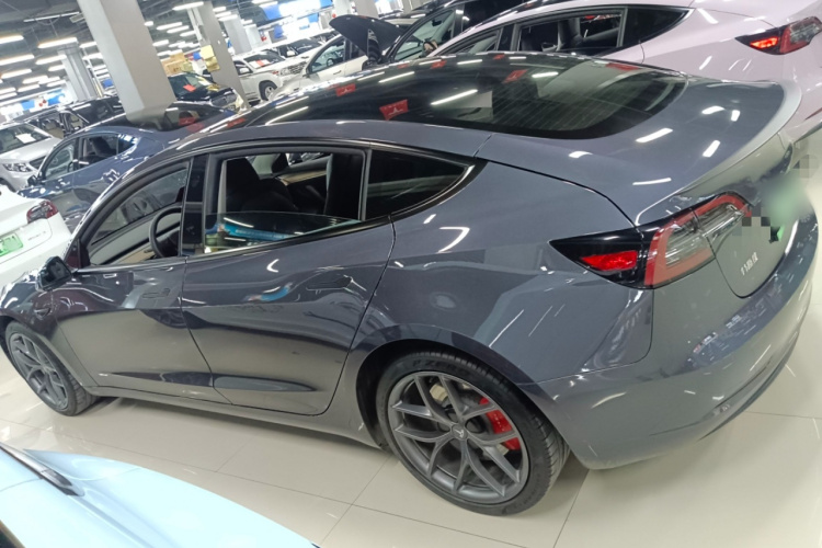 特斯拉 Model 3 2022款 Performance高性能全轮驱动版车身外观6003