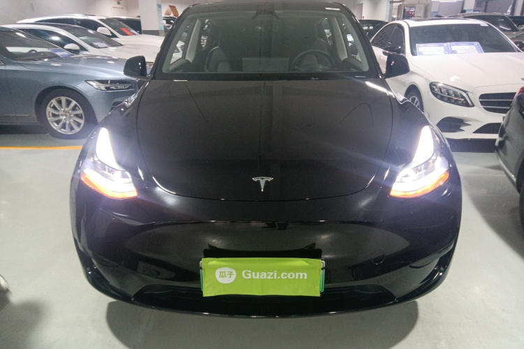 特斯拉 Model Y 2024款 后轮驱动版车身外观2