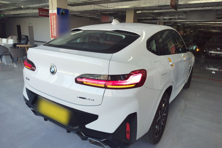 宝马X4 2022款 xDrive 25i M运动套装车身外观6005