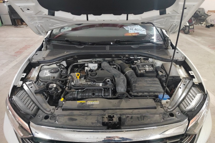 大众 速腾 2023款 300TSI DSG超越版机舱底盘24