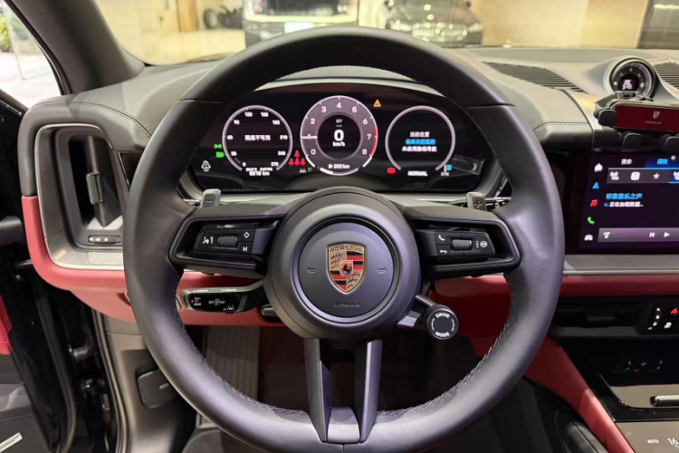 保时捷 2025款 Cayenne 3.0T中控内饰7008