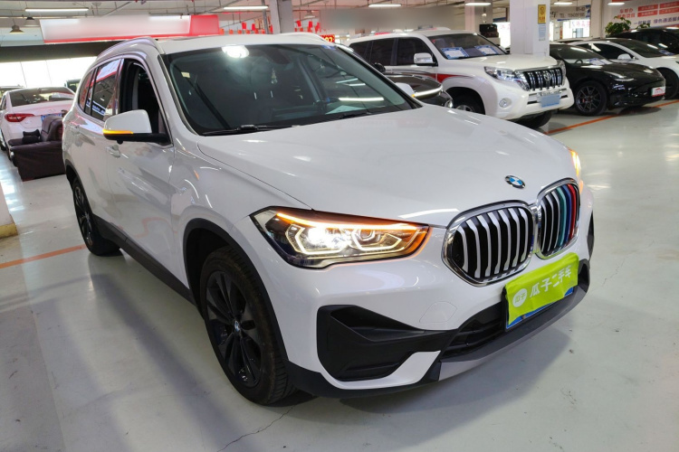 宝马X1 2021款 改款 sDrive20Li 时尚型车身外观3