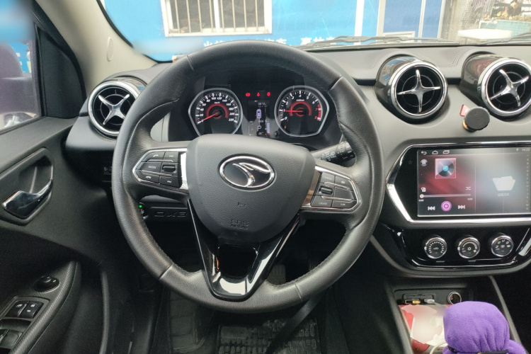 东南DX3 2018款 1.5T CVT尊贵型局部细节13