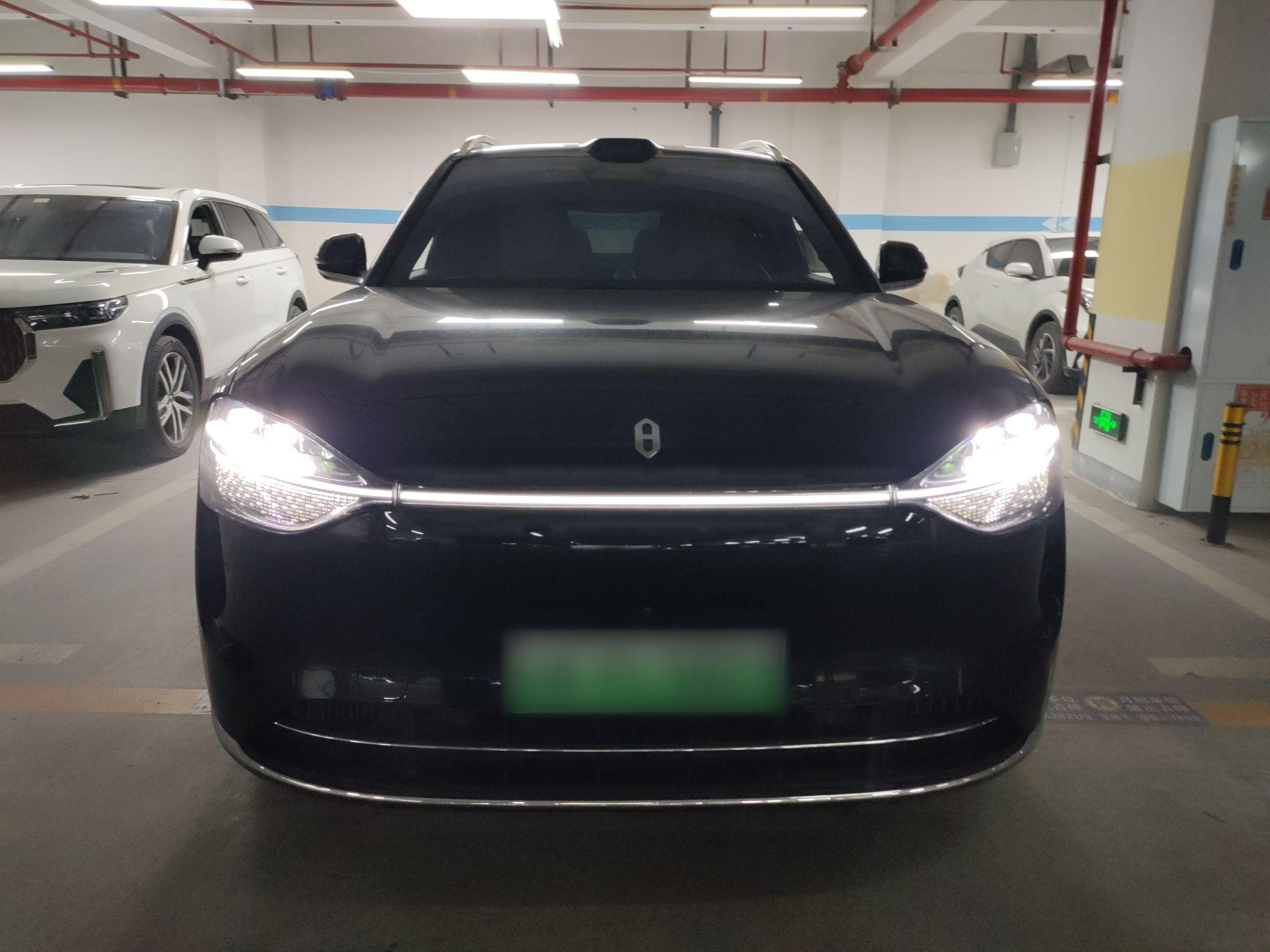 鸿蒙智行 问界M9 2024款 增程 Ultra版 42kWh 6座版