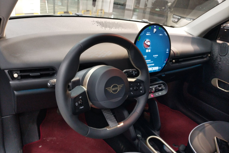 电动MINI COOPER 2025款 456km COOPER E 经典派中控内饰12