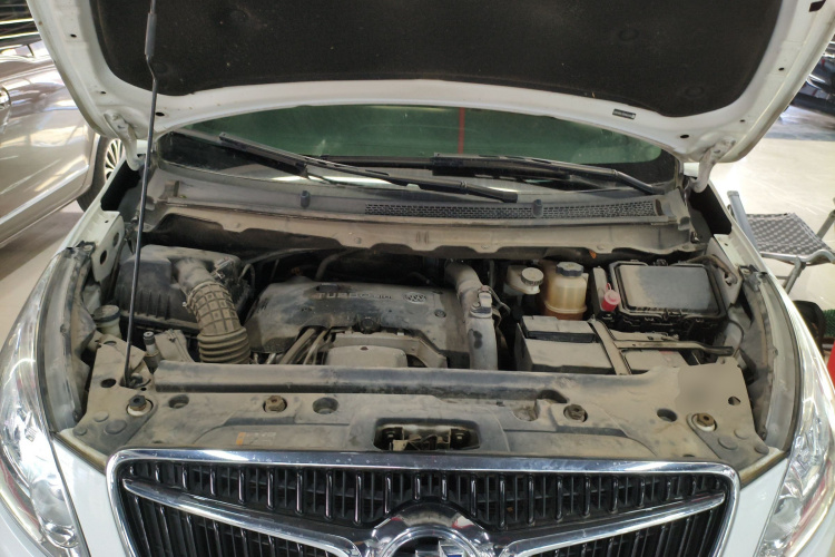 别克GL8 2018款 28T 舒适型 国VI机舱底盘24