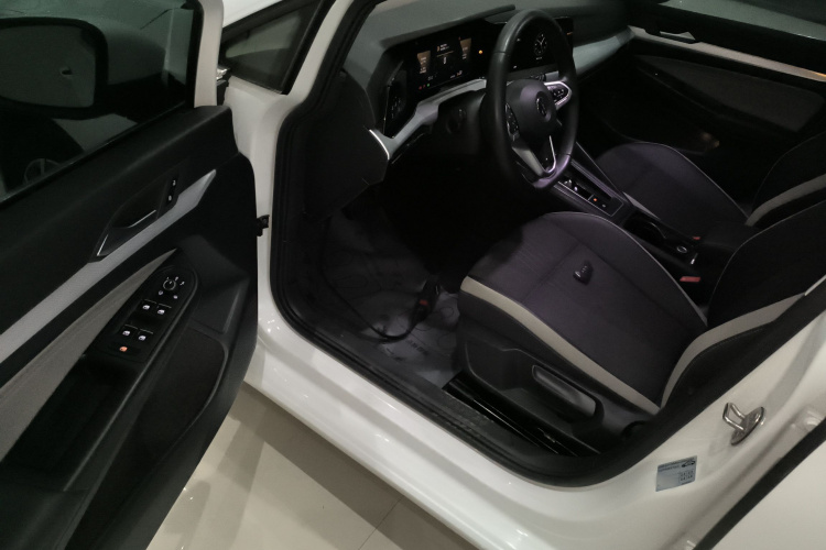 大众 高尔夫 2023款 改款 280TSI DSG Pro中控内饰20