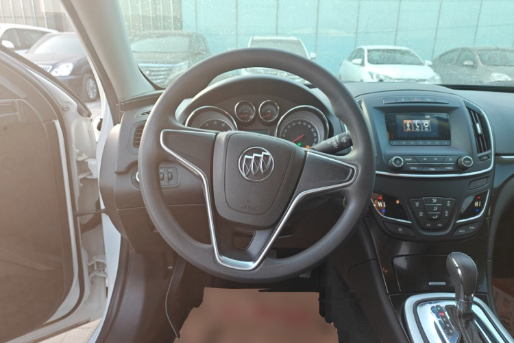 别克 君威 2015款 1.6T 领先技术型中控内饰13